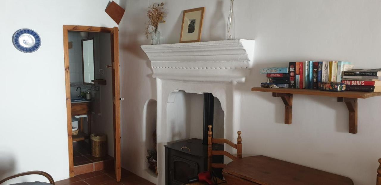 Las Chimeneas Mairena Exterior photo